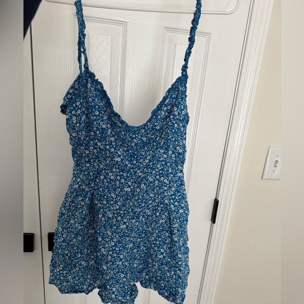 US 8 Princess Polly blue romper